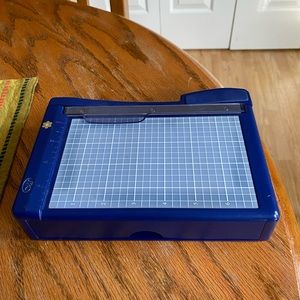 Creative Memories Trimmer with Drawer